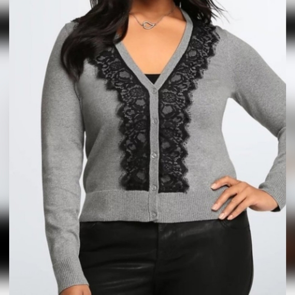 Cropped torrid sweater size 1 - Picture 1 of 7